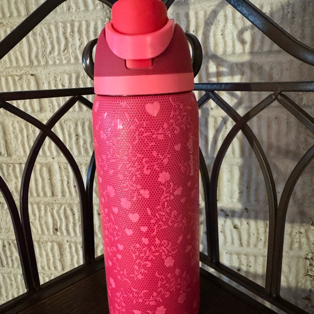 Owala 32oz Love Letter Special Edition FreeSip SOLD OUT!